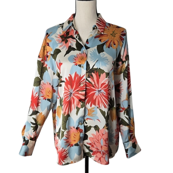 Zara Tropical Floral Satin Button Down Blouse – Medium - Picture 4 of 8